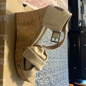 Strappy Toms Wedge sandals